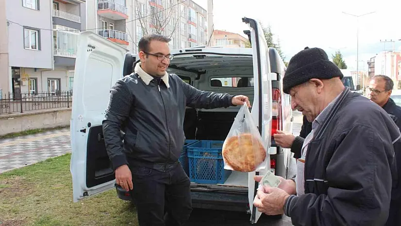 Tavşanlı'da 8 TL'ye Ramazan pidesi