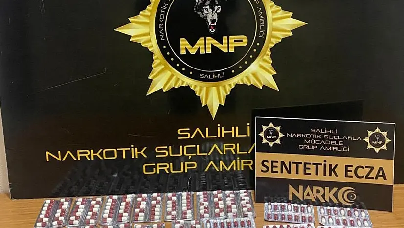 Üzerlerinde sentetik ecza hapı ile yakalandılar